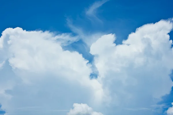 Cloud on the blue sky texture background — Stock Photo, Image