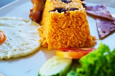 Amerikan tarzı kahvaltı seti