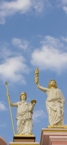 Scultura in pietra dell'antico soldato romano — Foto Stock