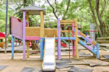 renkli çocuk oyun alanı