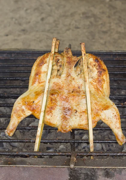 Chicken grilled on charcoal — Stock Photo, Image