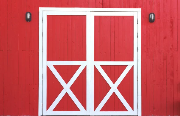 Rote Holztür — Stockfoto