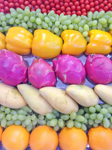 Recogida de frutas y verduras —  Fotos de Stock