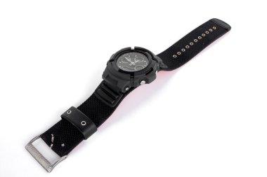 modern bir kol saati. Beyaz arka plan üzerinde izole