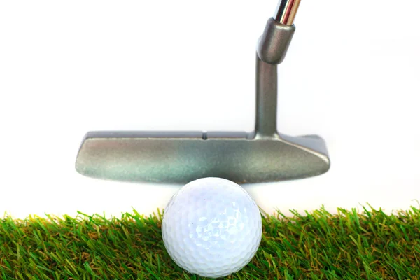 Golfausrüstung und Golfball auf weißem Hintergrund — Stockfoto
