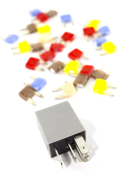 Część komponentów elektronicznych na białym tle z białym tłem — Zdjęcie stockowe