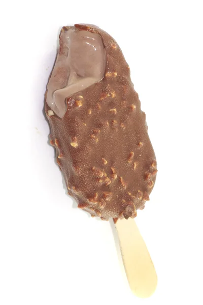 Eis mit Schokolade überzogen — Stockfoto