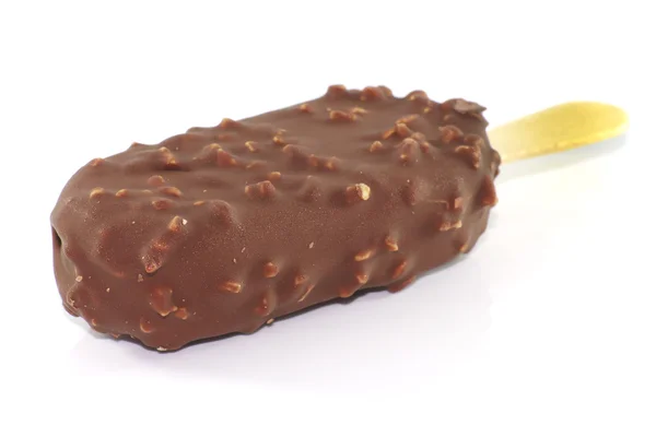 Eis mit Schokolade überzogen — Stockfoto