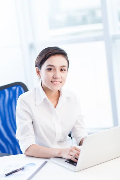 Trabajador de oficina — Foto de Stock