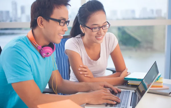 Students at university — Stockfoto