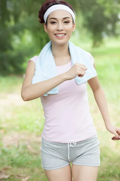 Joggen in de ochtend — Stockfoto