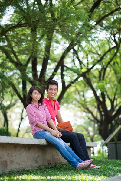 Youth in park — Stock Photo, Image