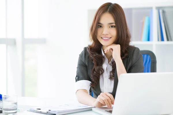 Lady at work — Stock Photo, Image