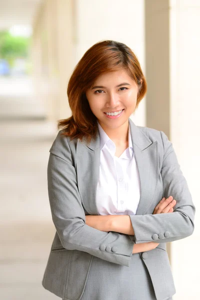 Elegante mujer de negocios —  Fotos de Stock