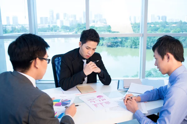 Meeting of three — Stock Photo, Image