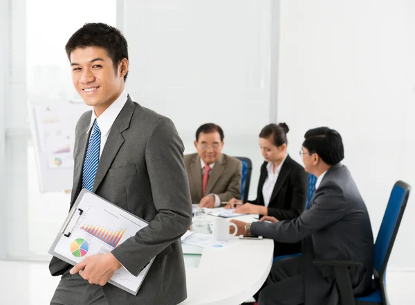 Hombre de negocios sonriente — Foto de Stock