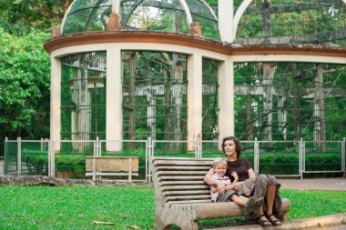 Hayvanat bahçesinde dinlenme