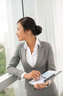 Bir mucize bekliyorum.