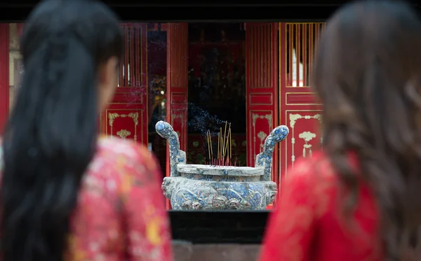 Incense ritual — Stock Photo, Image