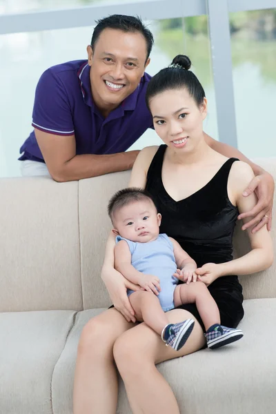 Familia feliz — Foto de Stock