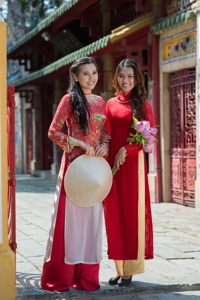 Meninas tradicionais — Fotografia de Stock