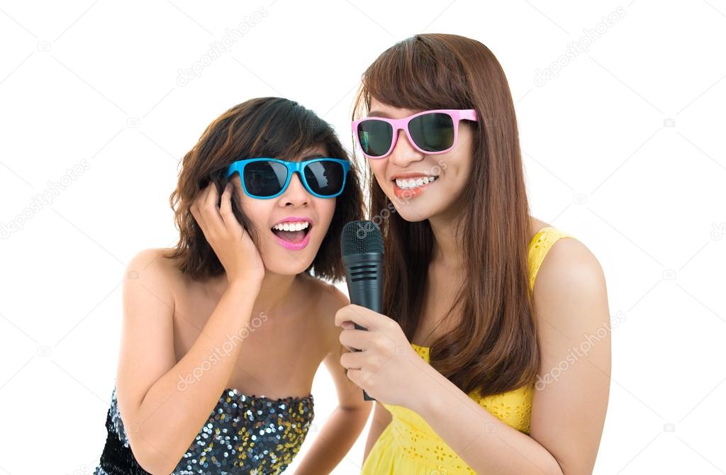 Karaoke singers