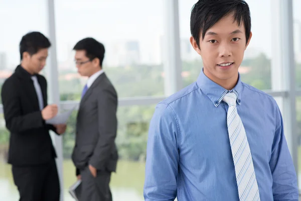 Un hombre de negocios seguro — Foto de Stock