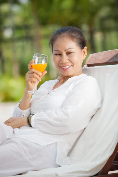 Relaxed woman — Stock Photo, Image