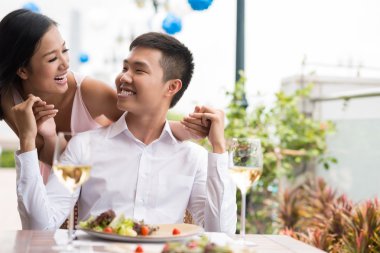 tarihi gülüyorGüle güle im gideriş