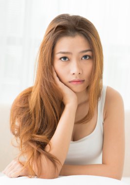 hayal kırıklığına uğramış kadın