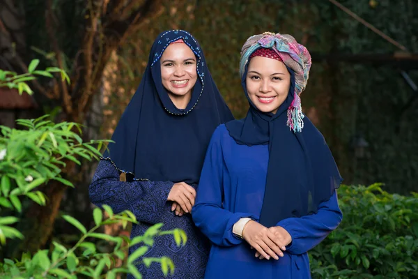 Attractive muslim women — Stock Photo, Image