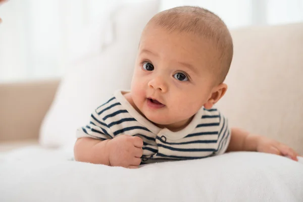 Schattige baby — Stockfoto