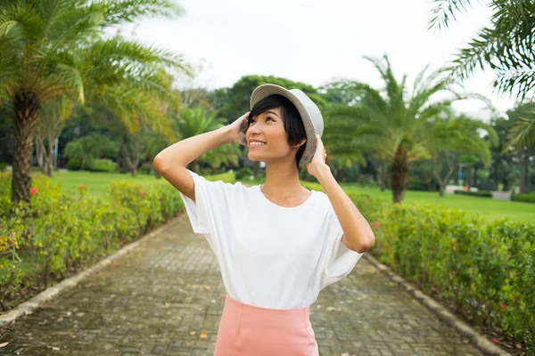 Walking in the park — Stock Photo, Image