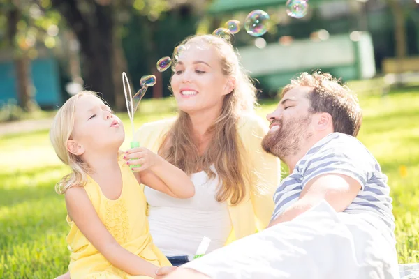 Blowing bubbles — Stock Photo, Image