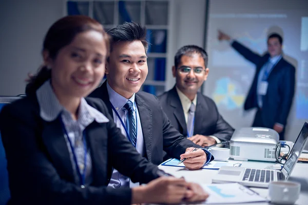 Joven hombre de negocios — Foto de Stock