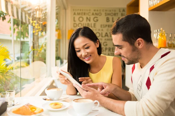 Breakfast at a cafe — Stock Photo, Image