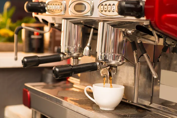 현대의 커피 머신 — 스톡 사진