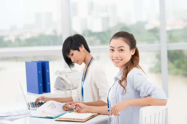 Härlig business lady — Stockfoto