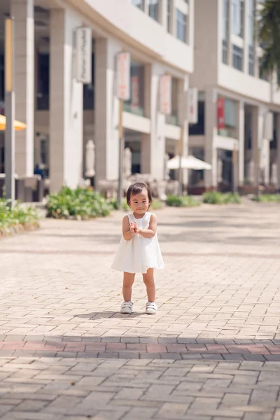 Menina chinesa — Fotografia de Stock