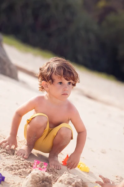 Playing with sand — Stock Photo, Image