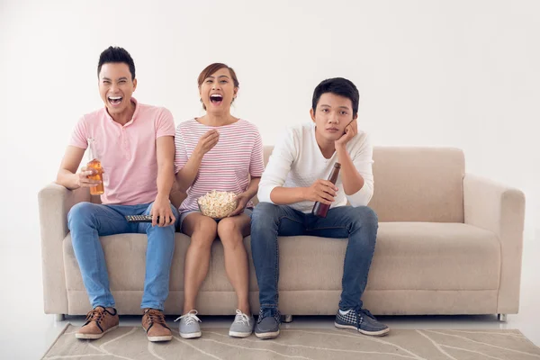 Fernsehen gucken — Stockfoto