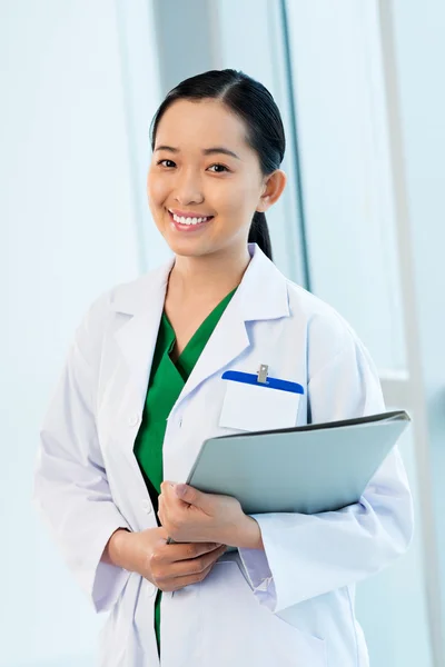 Asiático mulher médico — Fotografia de Stock