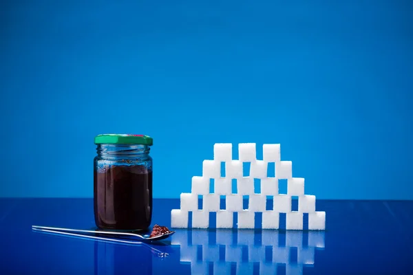 Glas Marmelade und Zucker — Stockfoto