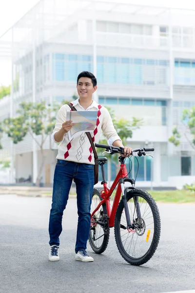 Giovane ciclista — Foto Stock