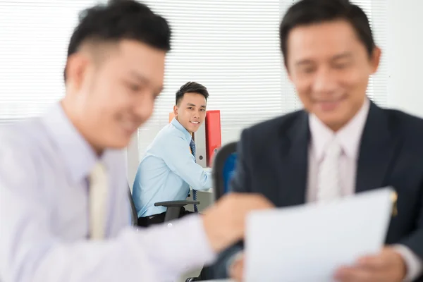 Weiße Halsbänder — Stockfoto