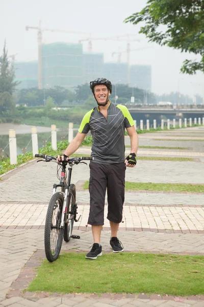 Male cyclist — Stock Photo, Image