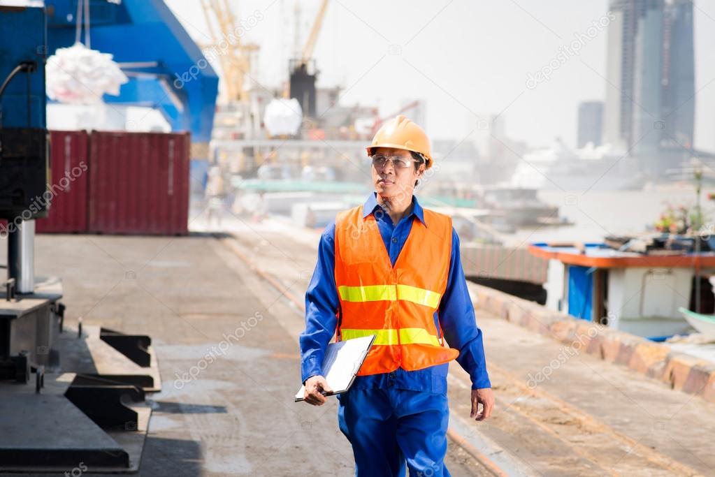Dock worker controlling