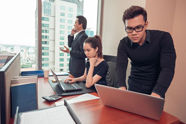 Manager bei der Arbeit — Stockfoto