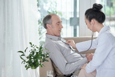 Pratisyen Adam Nefesini Denetliyor