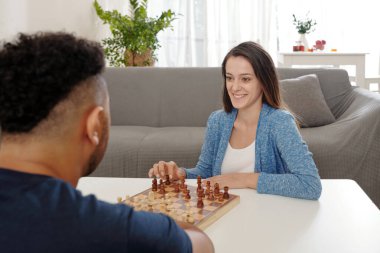 Pretty Woman Erkek Arkadaşa Bakıyor